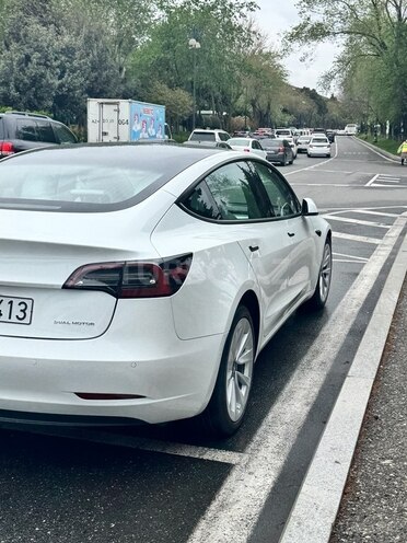 Tesla Model 3 2023, 27,000 km - 0.0 l - Bakı