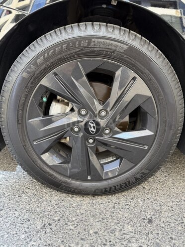 Hyundai Elantra-17