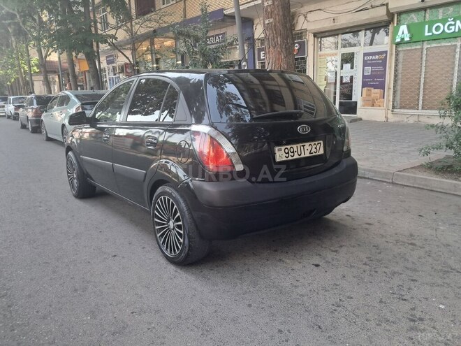 Kia Rio 2007, 253,000 km - 1.5 l - Qazax