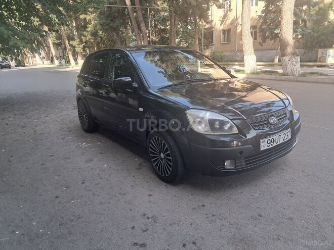 Kia Rio 2007, 253,000 km - 1.5 l - Qazax