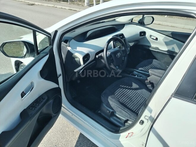 Toyota Prius 2018, 119,000 km - 1.8 l - Sumqayıt