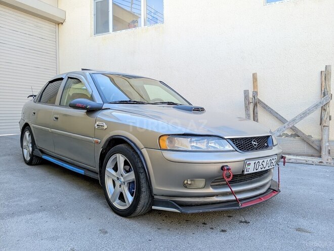 Opel Vectra 1996, 237,000 km - 1.6 l - Sumqayıt