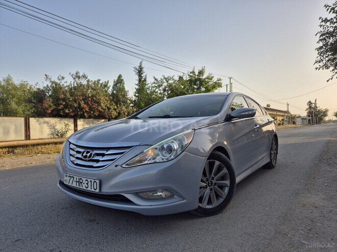 Hyundai Sonata 2014, 119,643 km - 2.0 l - Salyan
