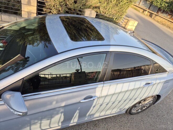 Hyundai Sonata 2014, 119,643 km - 2.0 l - Salyan