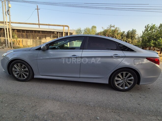 Hyundai Sonata 2014, 119,643 km - 2.0 l - Salyan
