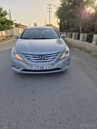 Hyundai Sonata 2014, 119,643 km - 2.0 l - Salyan