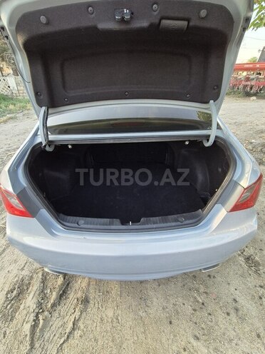 Hyundai Sonata 2014, 119,643 km - 2.0 l - Salyan