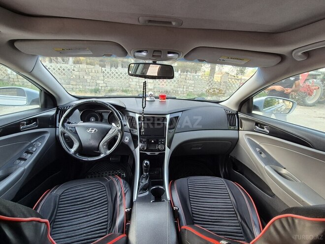 Hyundai Sonata 2014, 119,643 km - 2.0 l - Salyan