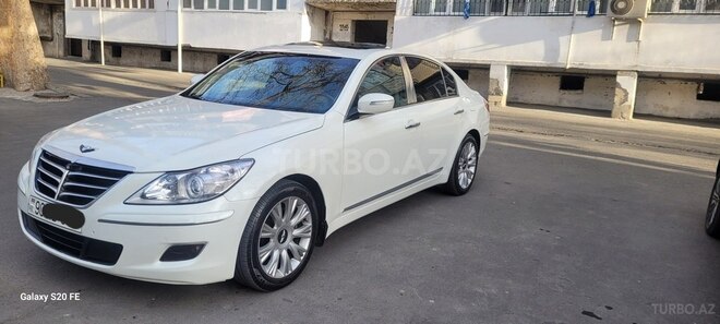 Hyundai Genesis 2010, 250,000 km - 3.8 л - Mingəçevir