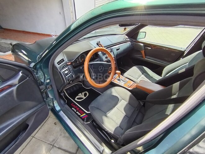 Mercedes E 280 1996, 500,000 km - 2.8 l - Xaçmaz
