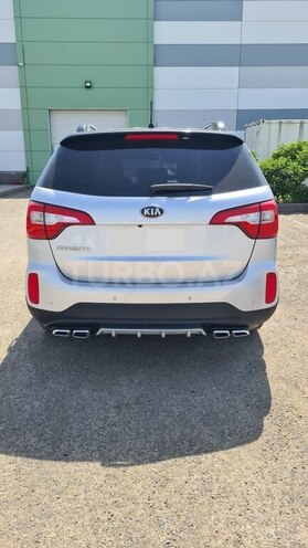 Kia Sorento-2