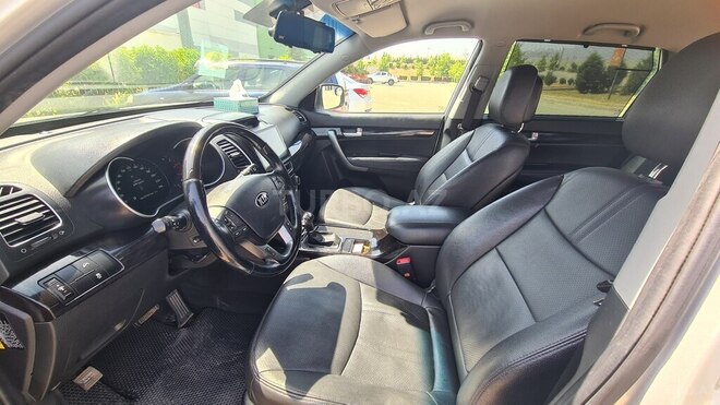 Kia Sorento-7