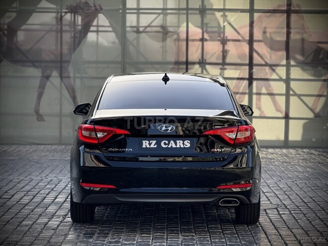 Hyundai Sonata-5