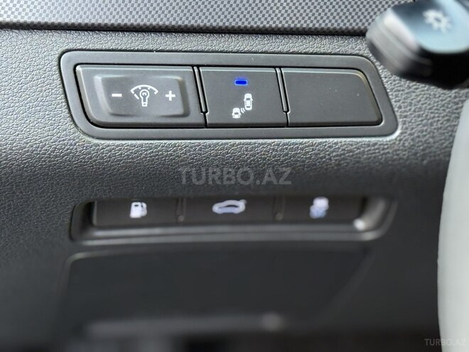Hyundai Sonata-11