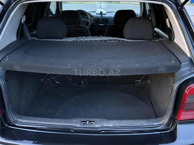 Volkswagen Golf 1999, 390,000 km - 1.6 l - Lənkəran