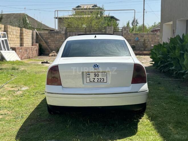 Volkswagen Passat 2001, 283,276 km - 1.8 l - Sabirabad