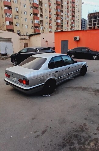 BMW 520 1995, 298,000 km - 2.0 l - Bakı