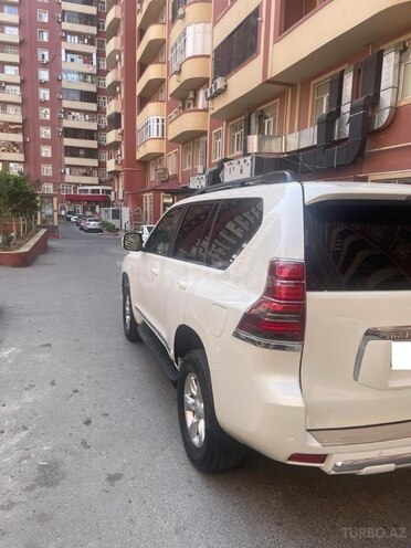 Toyota Land Cruiser Prado 2010, 148,000 km - 2.7 л - Bakı