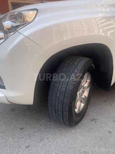 Toyota Land Cruiser Prado 2010, 148,000 km - 2.7 л - Bakı