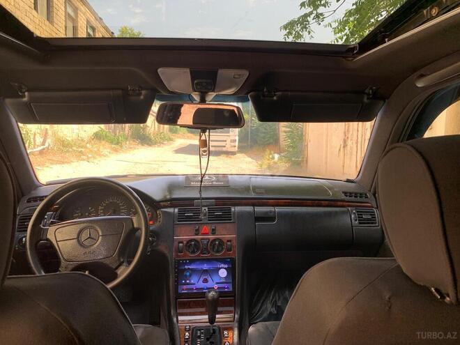 Mercedes E 240 1997, 345,773 km - 2.4 l - Bakı
