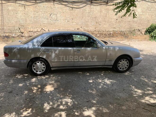 Mercedes E 240 1997, 345,773 km - 2.4 l - Bakı