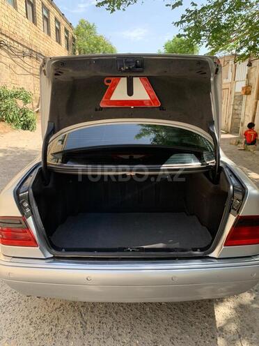 Mercedes E 240 1997, 345,773 km - 2.4 l - Bakı