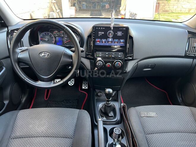 Hyundai i30 2009, 285,000 km - 1.4 л - Bakı