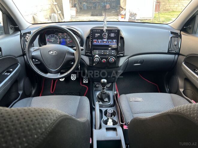 Hyundai i30 2009, 285,000 km - 1.4 л - Bakı