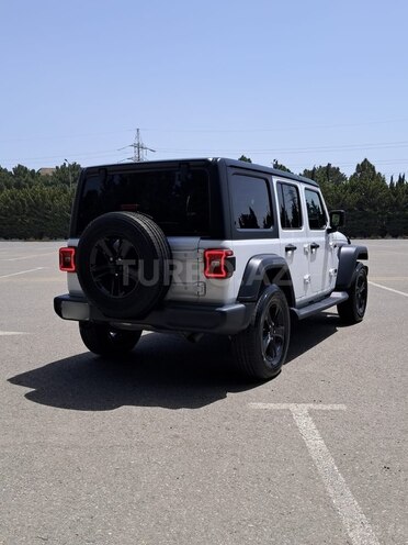 Jeep Wrangler-3