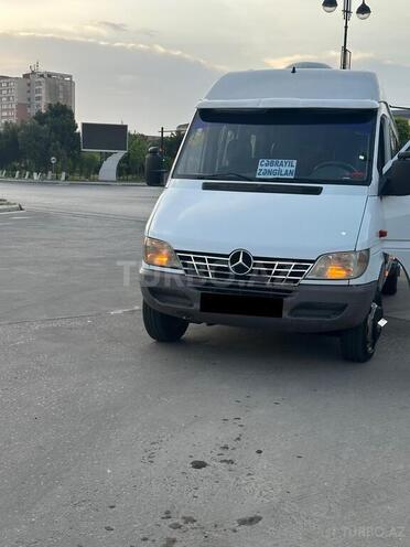 Mercedes Sprinter 412 2001, 458,698 km - 2.7 l - 