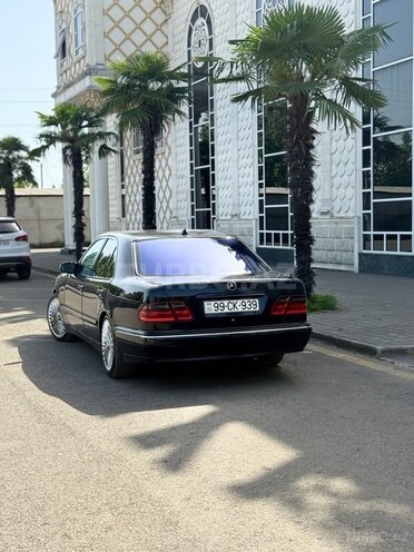 Mercedes E 270 2001, 449,000 km - 2.7 л - Bakı