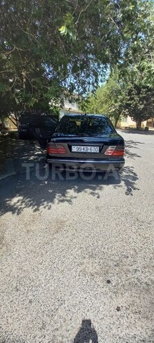 Mercedes E 220 d 2000, 385,500 km - 2.2 l - Bakı