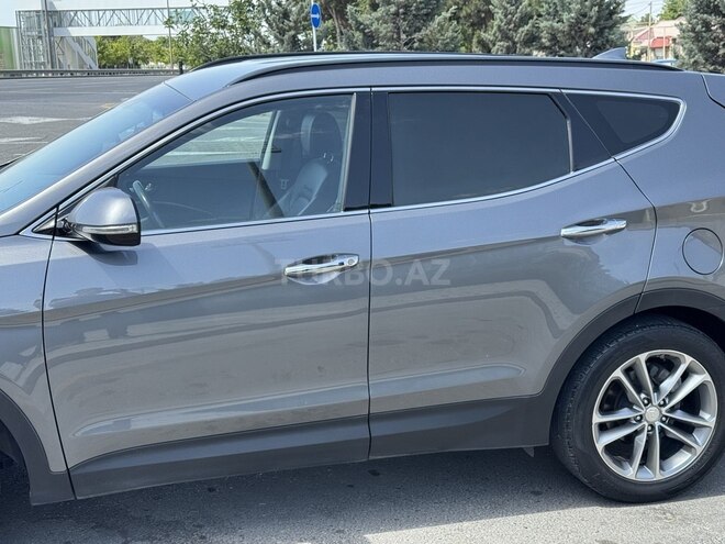 Hyundai Santa Fe-13