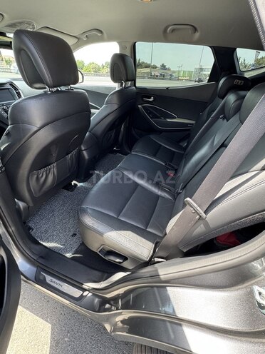 Hyundai Santa Fe-6