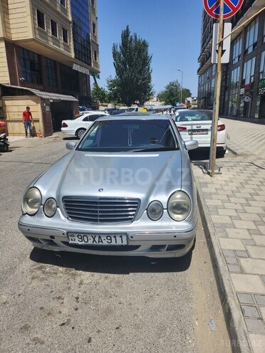 Mercedes E 240 1999, 453,580 km - 2.4 l - Bakı