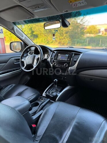 Mitsubishi L200 2019, 128,000 km - 2.4 л - Şəmkir