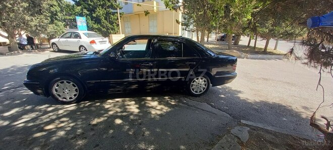 Mercedes E 220 d 2000, 385,500 km - 2.2 l - Bakı