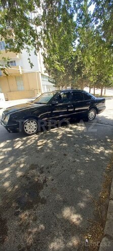 Mercedes E 220 d 2000, 385,500 km - 2.2 l - Bakı