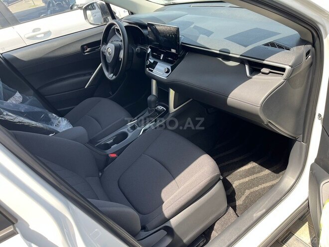 Toyota Corolla Cross 2025, 0 km - 2.0 л - Bakı