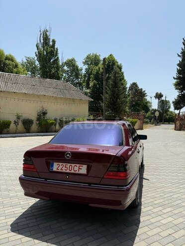 Mercedes C 240 1997, 360,000 km - 2.4 l - Masallı