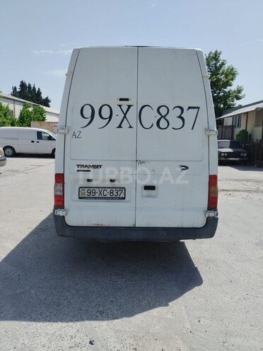 Ford Transit-4