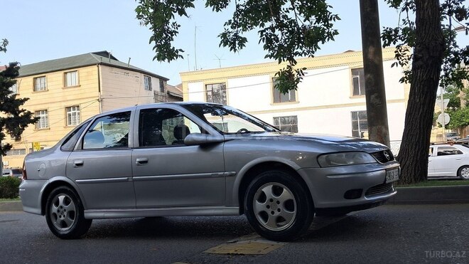 Opel Vectra 1999, 280,000 km - 1.8 l - Bakı