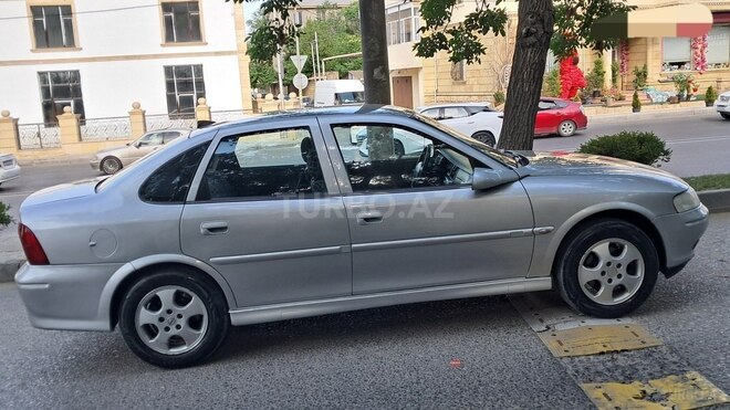Opel Vectra 1999, 280,000 km - 1.8 l - Bakı