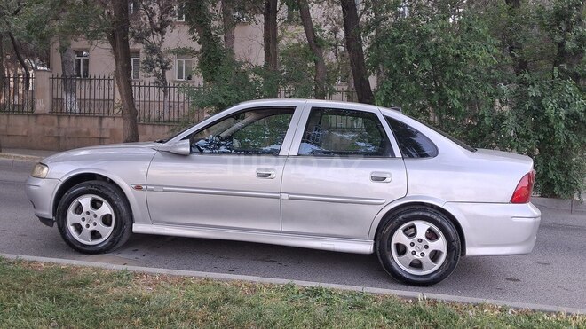 Opel Vectra 1999, 280,000 km - 1.8 l - Bakı