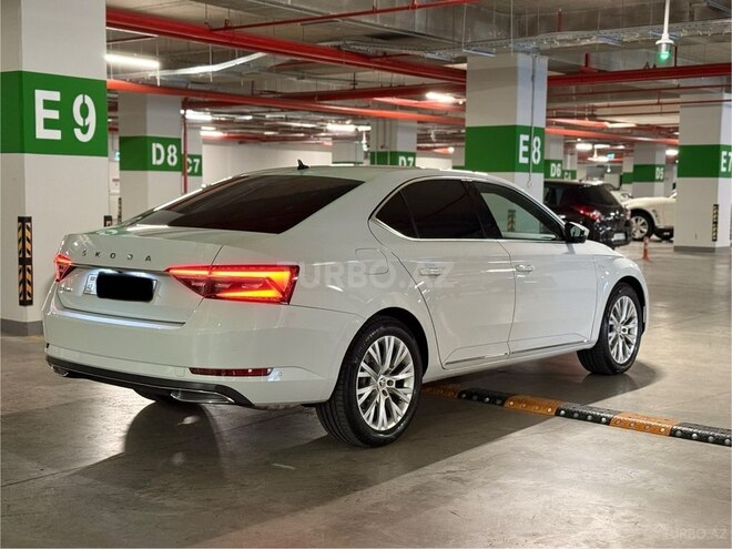 Skoda Superb 2021, 160,000 km - 2.0 l - Bakı