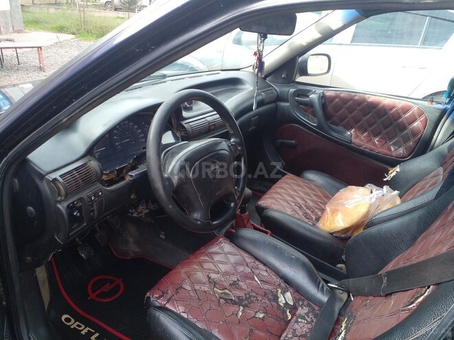 Opel Astra 1994, 160,000 km - 1.6 l - Salyan