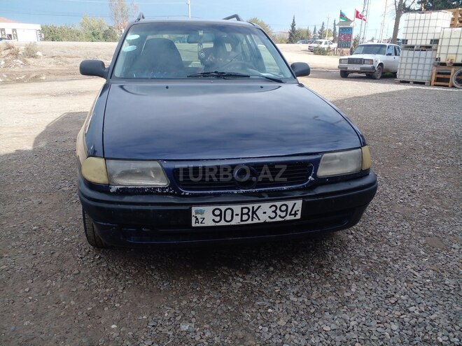 Opel Astra 1994, 160,000 km - 1.6 l - Salyan