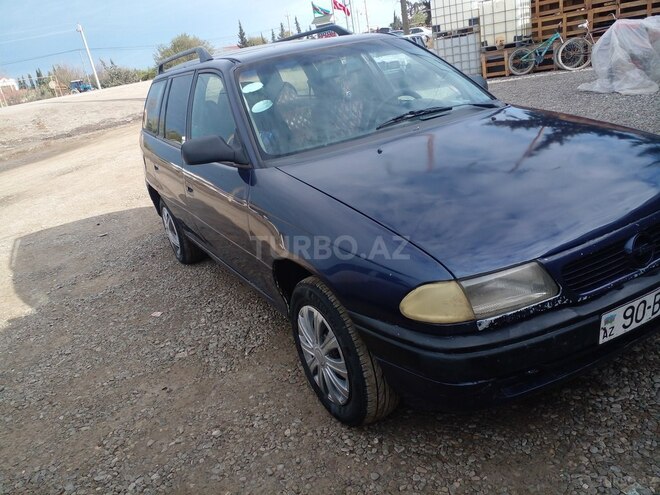 Opel Astra 1994, 160,000 km - 1.6 l - Salyan