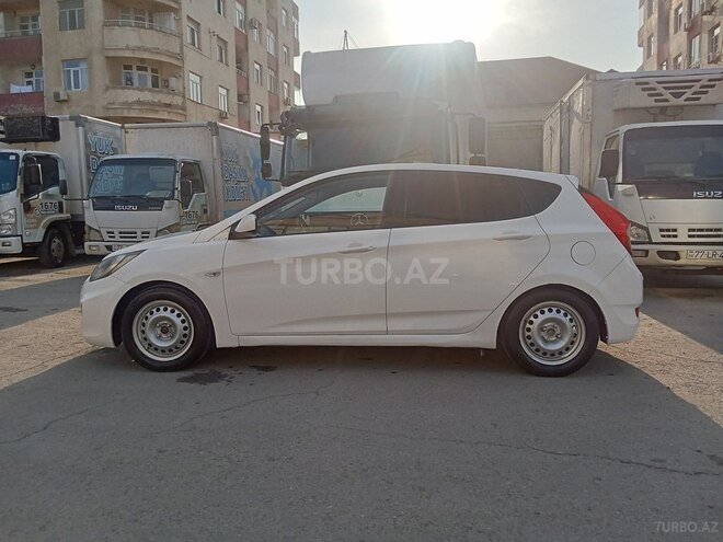 Hyundai Accent 2012, 400,000 km - 1.4 l - Bakı