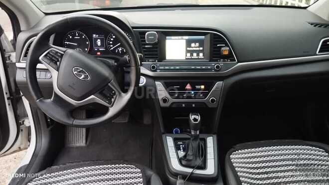 Hyundai Elantra 2016, 137,000 km - 1.6 л - Bakı